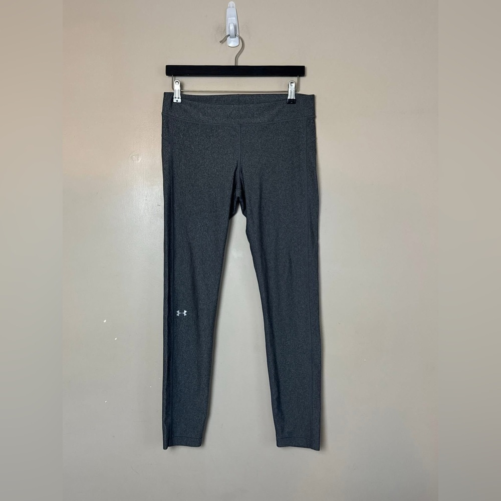Under Armour - GREY athletic Leggings. No size listed but fits like a medium.